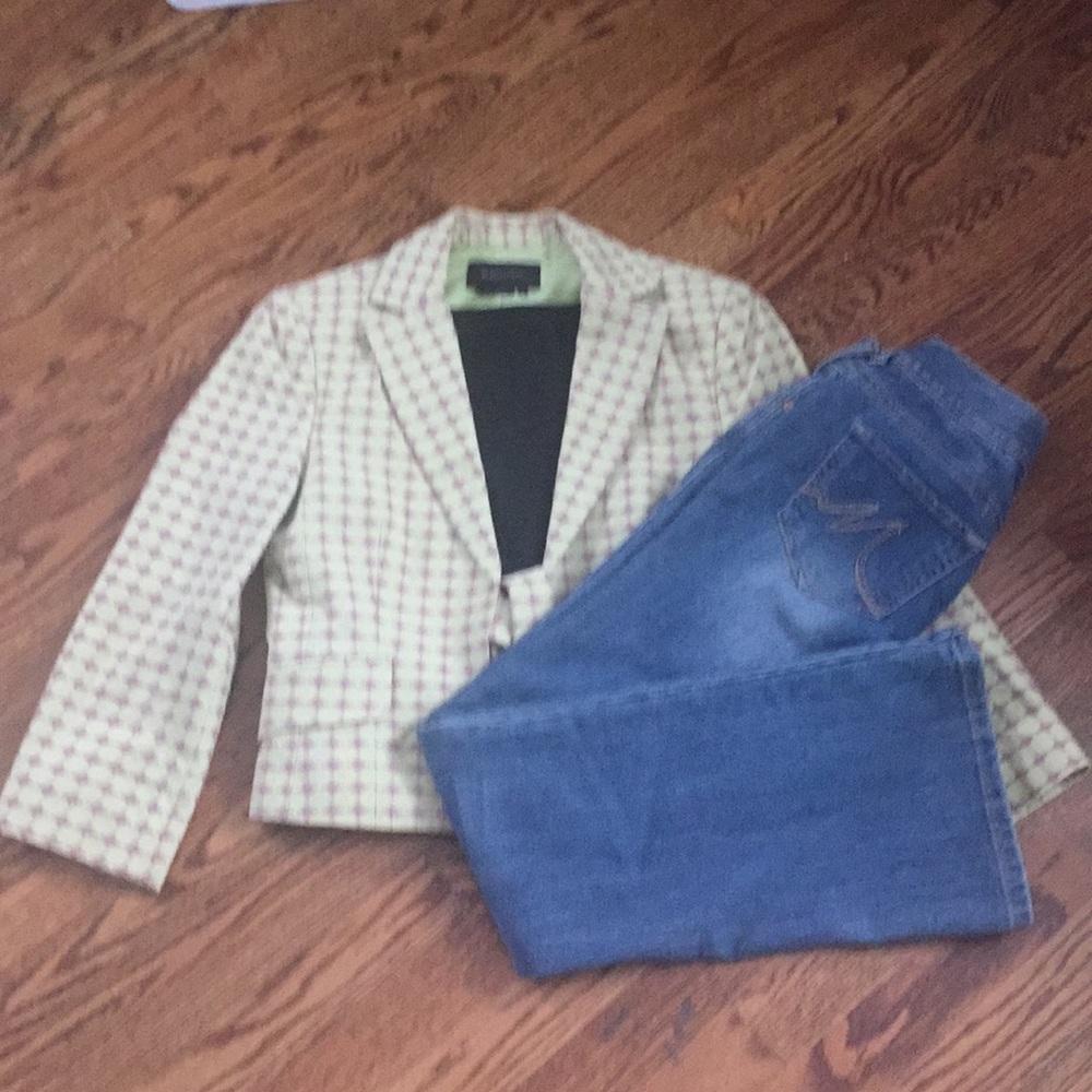 BCBGMAXAZRIA lined blazer